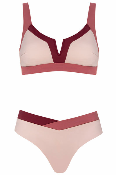 Front view of the Vista bikini sands set on a white background 